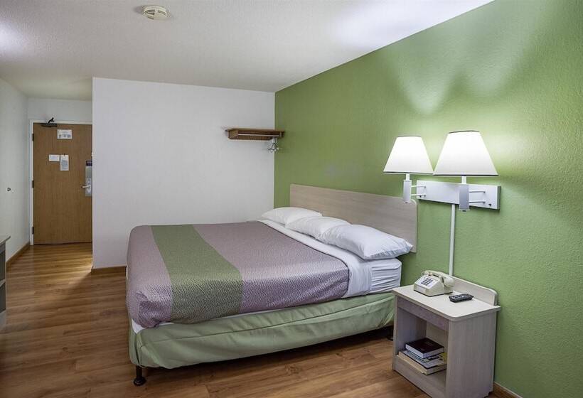 デラックスルーム, Motel 6 Binghamton, Ny