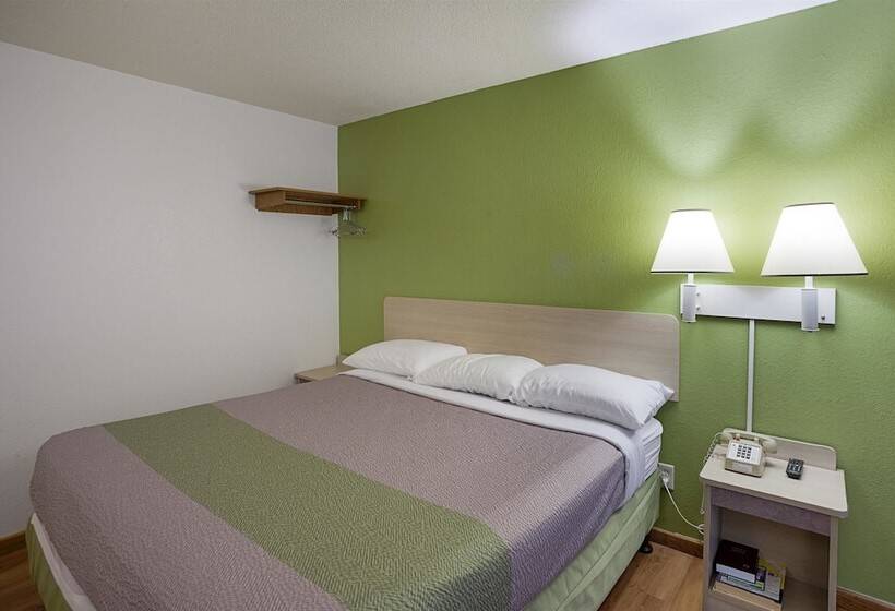 デラックスルーム, Motel 6 Binghamton, Ny