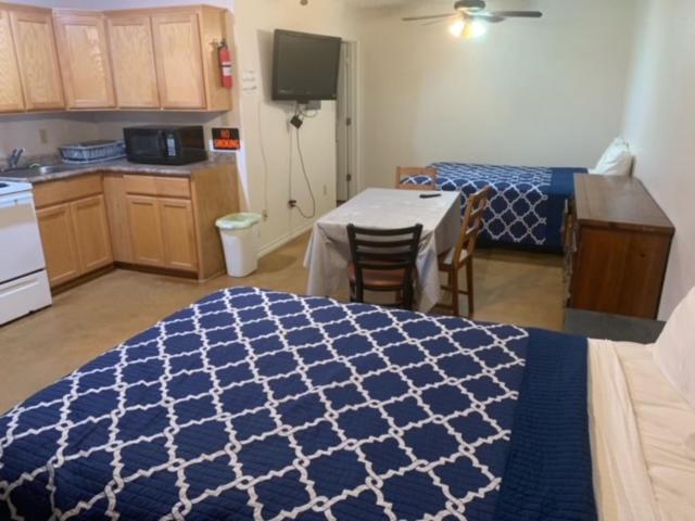 スタンダードルーム, Cotulla Executive Inn