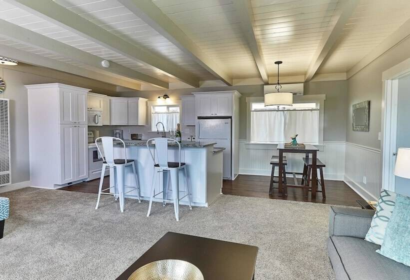 جناح ديلوكس, Pleasant Inn