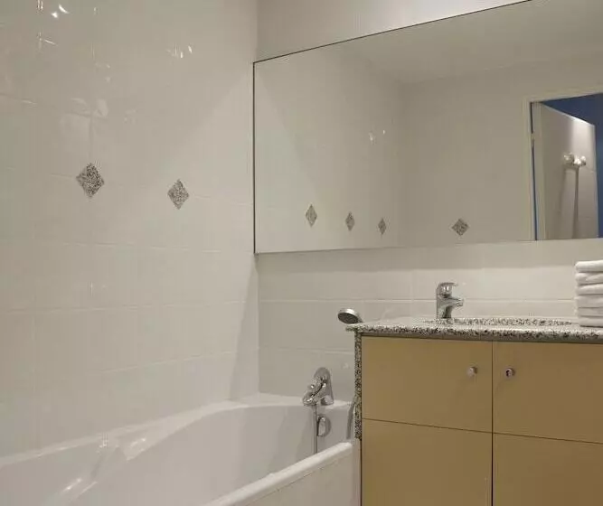 آپارتمان 1 خوابه با چشمانداز جانبی دریا, Residence Reine Marine
