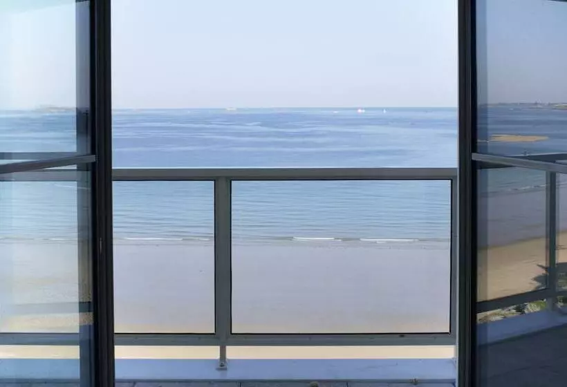 آپارتمان 1 خوابه با چشمانداز دریا, Residence Reine Marine