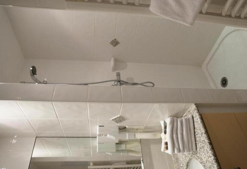 آپارتمان 2 خوابه با چشمانداز دریا, Residence Reine Marine