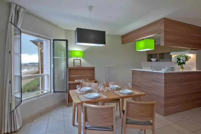 آپارتمان 1 خوابه با چشمانداز جانبی دریا, Residence Reine Marine