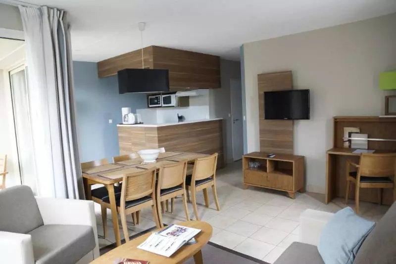 آپارتمان 2 خوابه با چشمانداز دریا, Residence Reine Marine