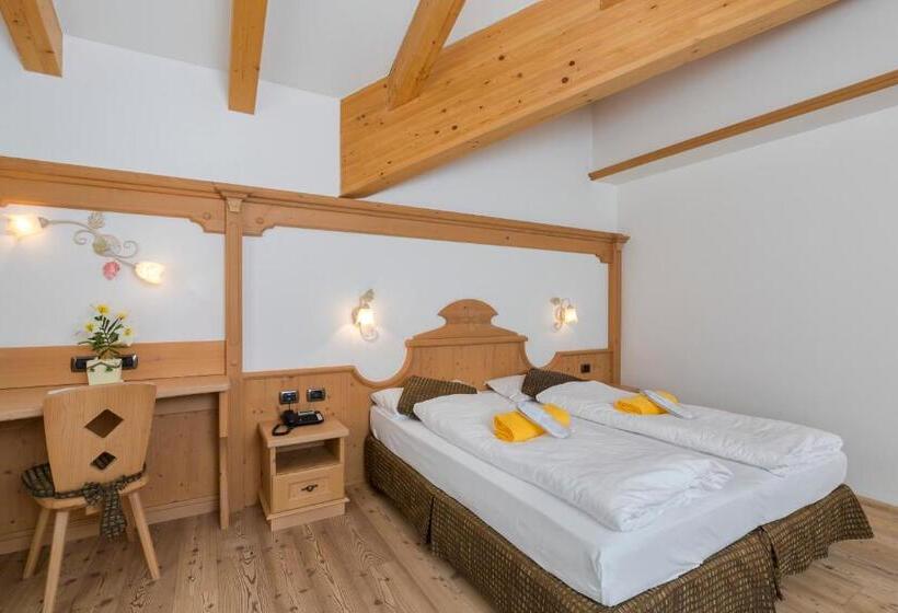 발코니 수피리어 룸, Wellness Hotel Lupo Bianco