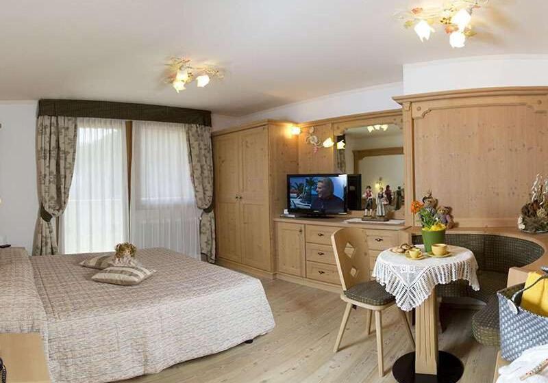 스탠다드 발코니 룸, Wellness Hotel Lupo Bianco