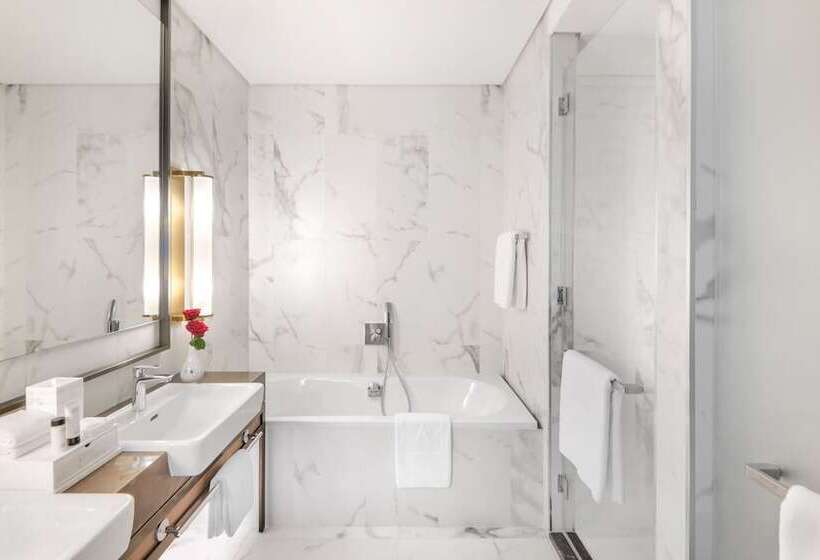 سوییت اجرایی, Address Beach Resort Fujairah