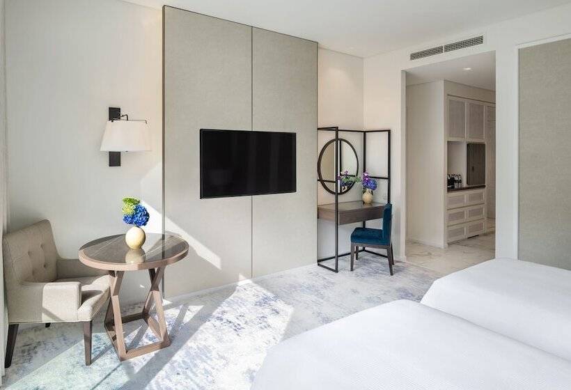 اتاق لوکس با چشمانداز دریا, Address Beach Resort Fujairah