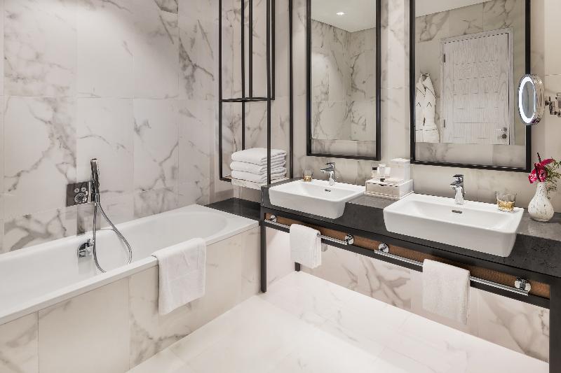 اتاق لوکس با چشمانداز دریا, Address Beach Resort Fujairah