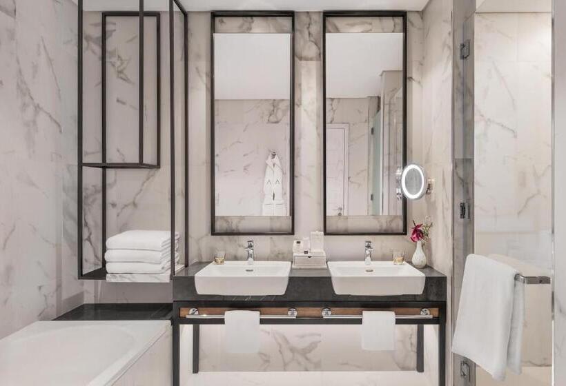 Deluxe Room Mountain View, Address Beach Resort Fujairah