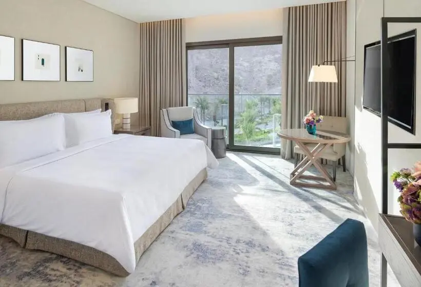 キングサイズベッドのデラックスルーム, Address Beach Resort Fujairah