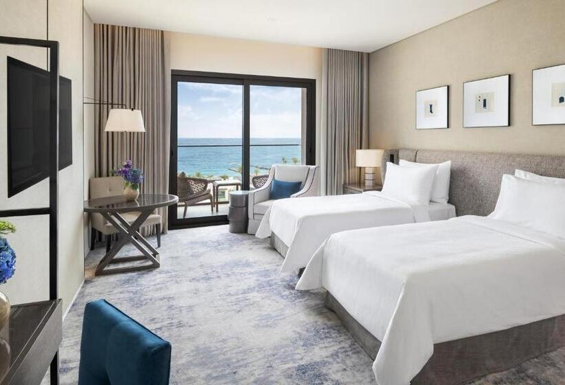 اتاق لوکس با چشمانداز دریا, Address Beach Resort Fujairah