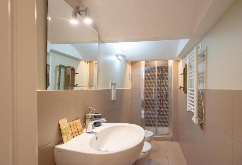 سوییت دوبلکس, B&b Donna Adelina