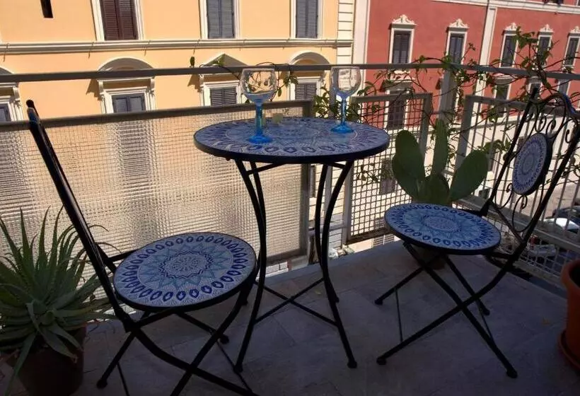 اتاق استاندارد با بالکن, Candia Vatican Suites