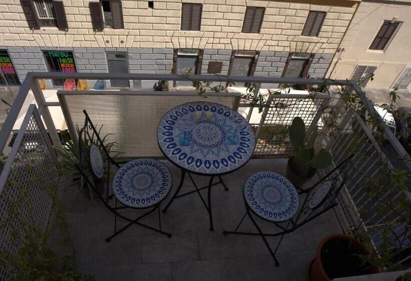 اتاق استاندارد با بالکن, Candia Vatican Suites