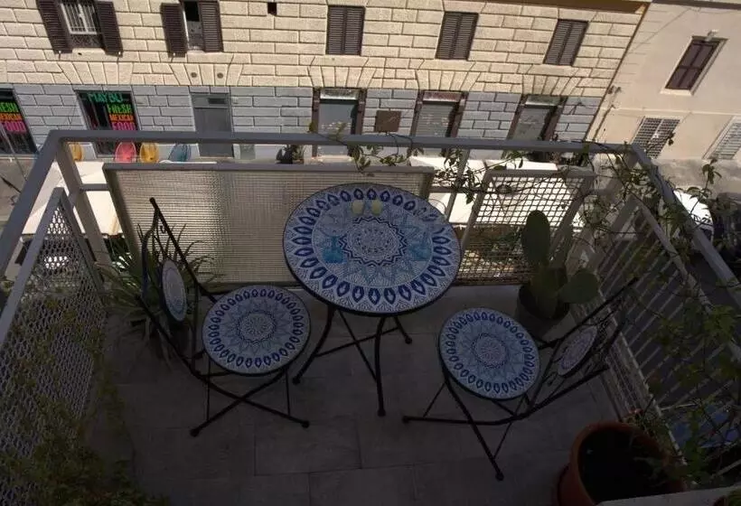 اتاق استاندارد با بالکن, Candia Vatican Suites