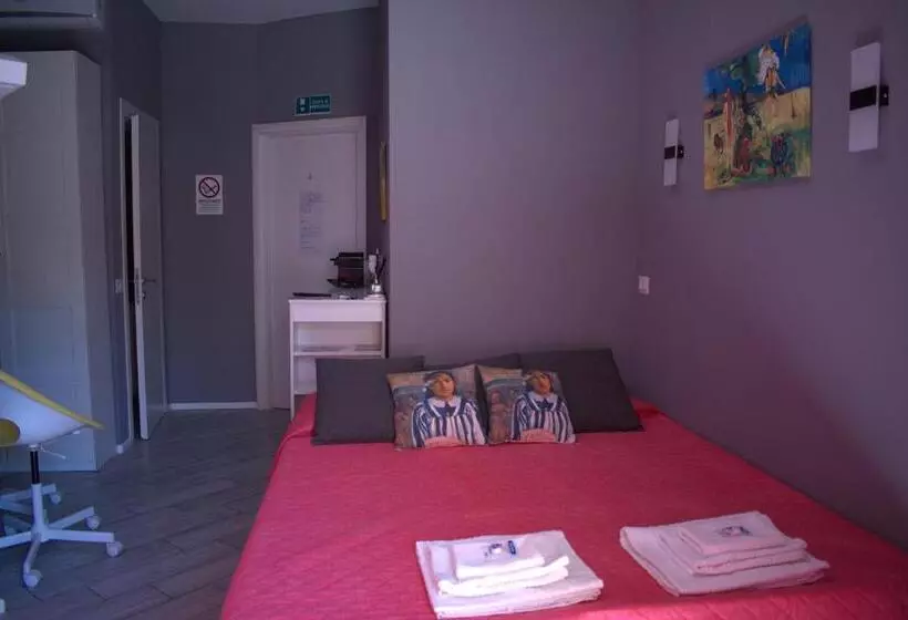 استودیوی استاندارد, Candia Vatican Suites