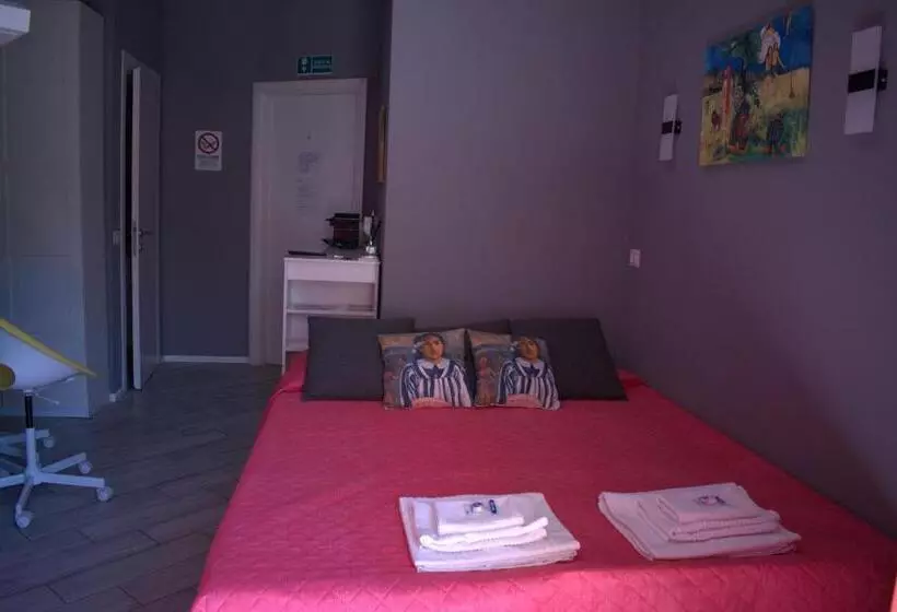 استودیوی استاندارد, Candia Vatican Suites