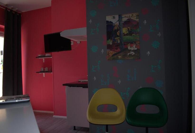 استودیوی استاندارد, Candia Vatican Suites