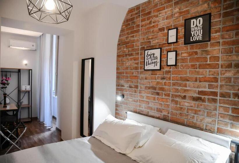 اتاق سوپریور, Urban Holiday