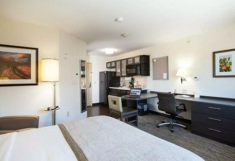 スタンダードスタジオ, Candlewood Suites New Braunfels, An Ihg