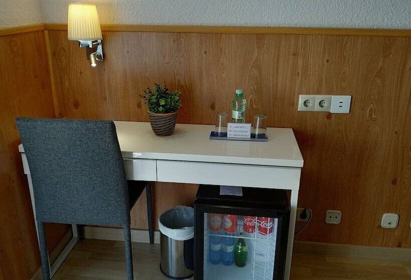 اتاق سوپریور با چشمانداز شهر, Mendez Nunez Alicante