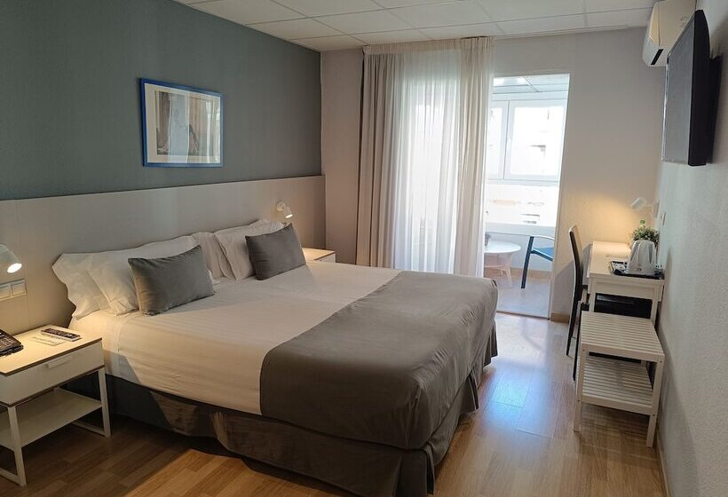 اتاق سوپریور با چشمانداز شهر, Mendez Nunez Alicante