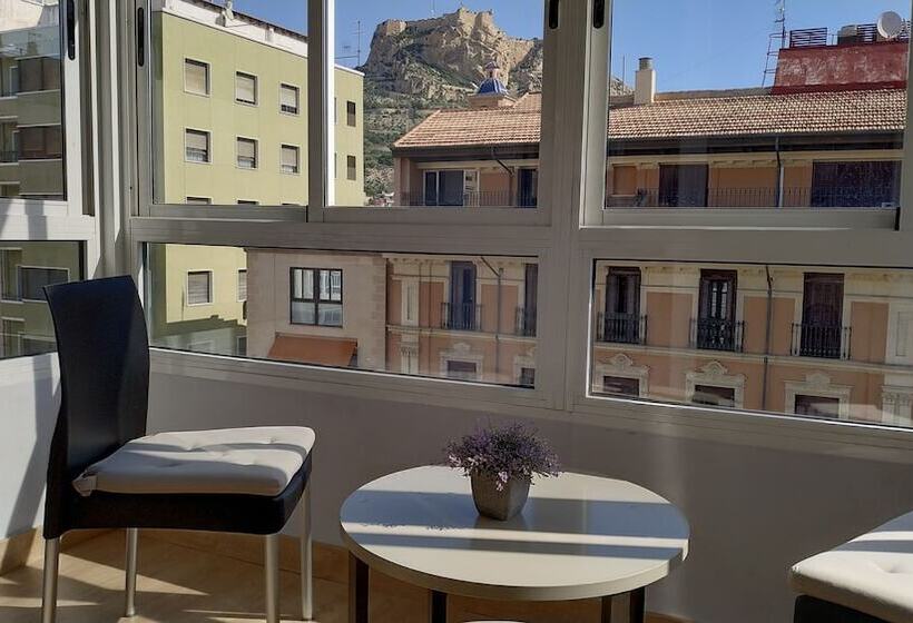 اتاق سوپریور با چشمانداز شهر, Mendez Nunez Alicante