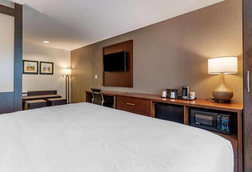 جناح سوبيريور, Comfort Inn & Suites