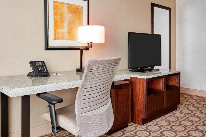 غرفة إدارية سرير ملكى, Denver Marriott Westminster