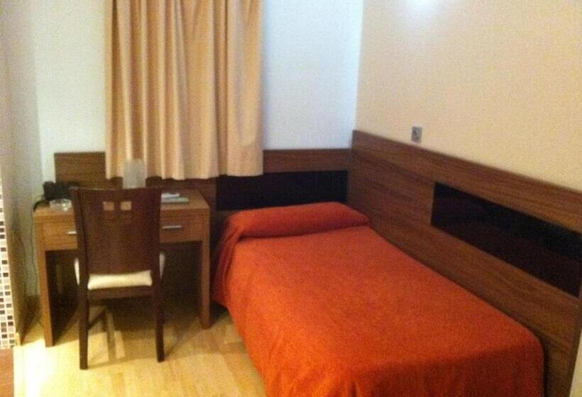 Номер Стандарт Индивидуальный, El Cruce