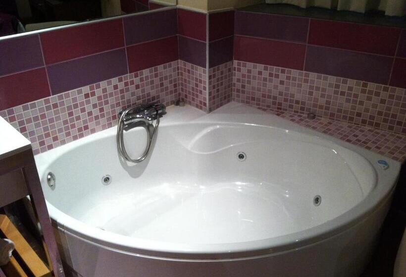 Номер Superior, El Cruce