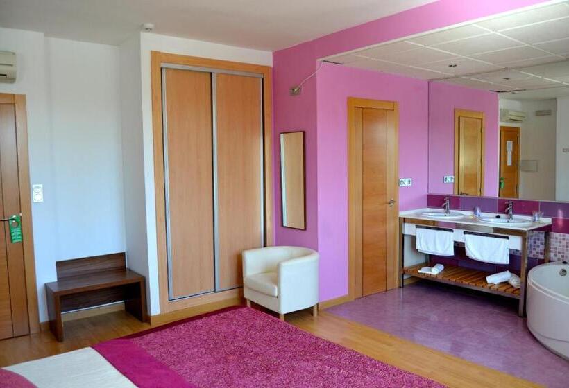 Номер Superior, El Cruce