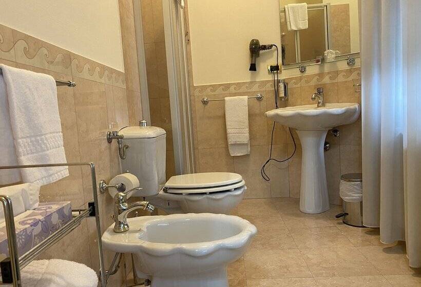 Номер Стандарт Индивидуальный, Estee