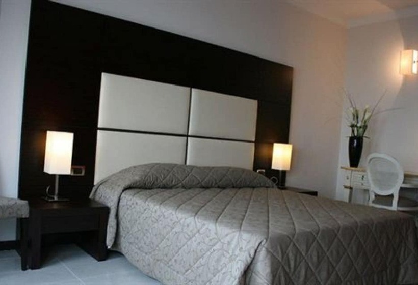 Номер Executive, Estee