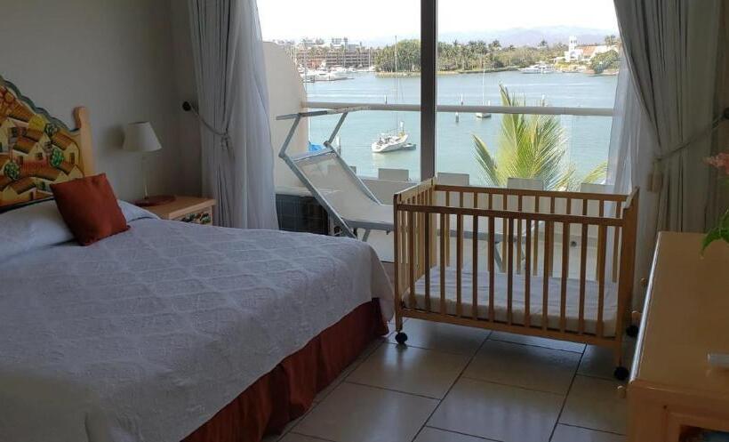 סוויטת 2 חדרי שינה, Marina Banderas Suites