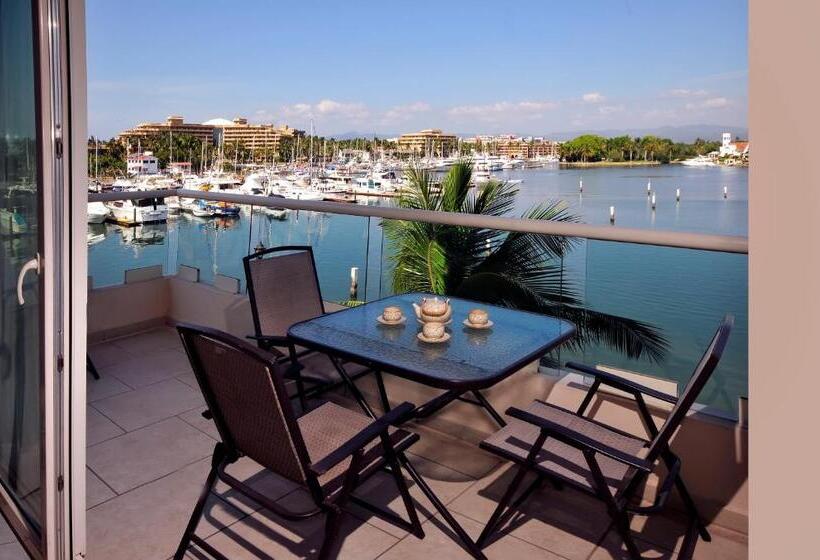 جناح سوبيريور, Marina Banderas Suites