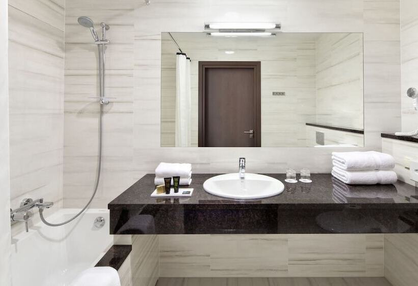 ジュニアスイート, Metropolitan Boutique