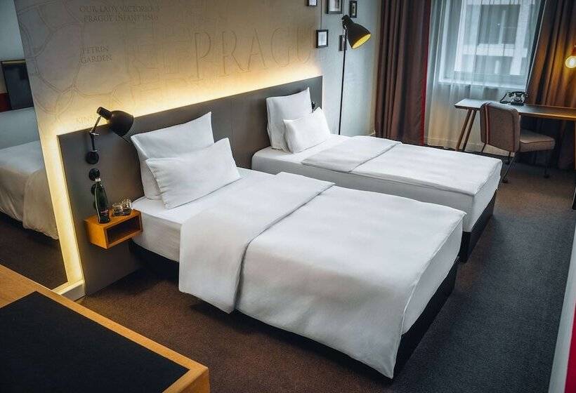 Quarto Estandar, Pulse8