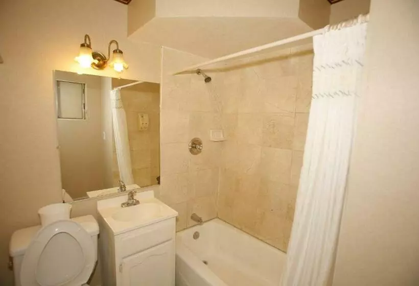اتاق استاندارد, Hollywood Guest Inn