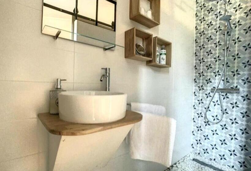 Номер Стандарт Вид на Сад, Les Glycines De Monchy  Chambres D Hôtes