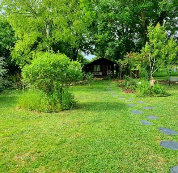 Номер Стандарт Вид на Сад, Les Glycines De Monchy  Chambres D Hôtes