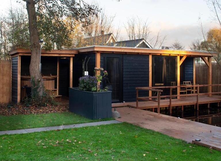 Шале 1 Спальня, Casa Aan De Plas, B&b Met Sauna En Hottub Of Jacuzzi
