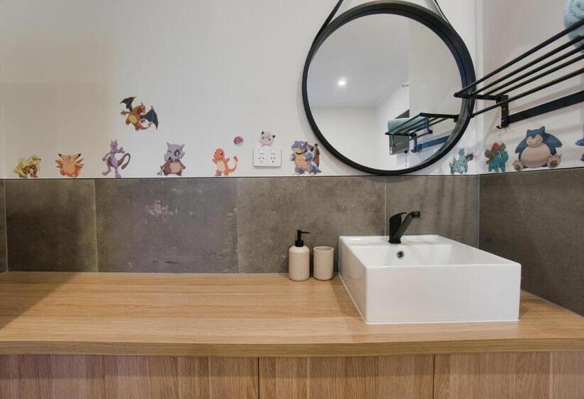 Люкс, Dreamy Stays Accommodation   Private Rooms With Shared Bathrooms