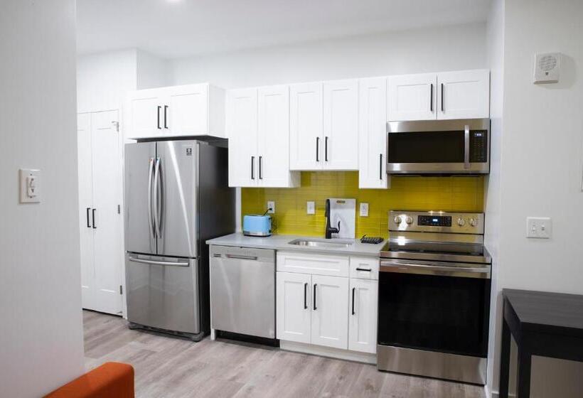 스탠다드 스튜디오, Peachtree Suites   Jersey City