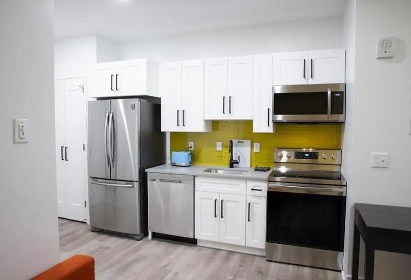 استودیوی استاندارد, Peachtree Suites   Jersey City