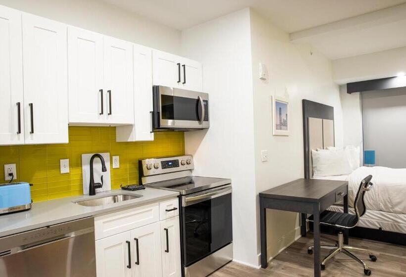 Студия Стандарт, Peachtree Suites Jersey City
