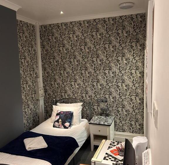 חדר סטנדרד יחיד חדר אמבטיה משותף, Rock House Bed And Breakfast