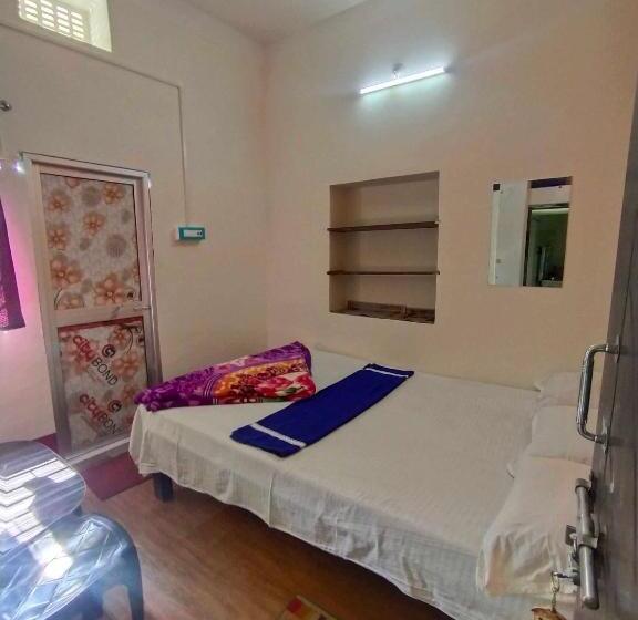 スタンダードルーム, Spot On Ganguly Hotel Lodging And Fooding